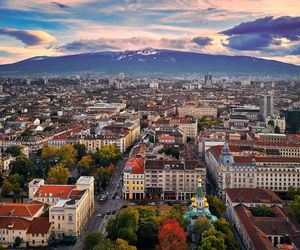 Złote kopuły i majestatyczne góry niecałe dwie godziny od Krakowa. Wystartowały loty na świetny city break