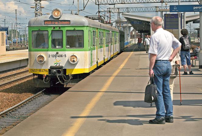 Kolejarze zmieniają rozkład na majówkę