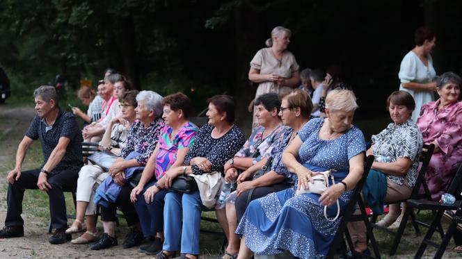 Wirują warkocze i wstążeczki. Tak bawili się lublinianie na potańcówce w skansenie!