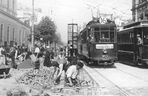 Cyfry na numerach taborowych Warszawskich Tramwajów na archiwalnych zdjęciach