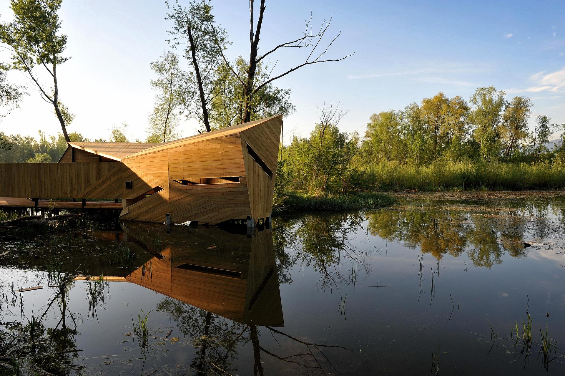 Enklawa Przyrodnicza Bobrowiska w Starym Sączu, proj. 55 Architekci