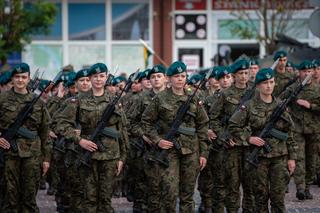 Kobiety w Wojsku Polskim. Polki chętnie odbywają dobrowolną zasadniczą służbę wojskową