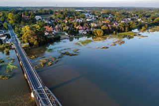 Trwa walka z powodzią. Sztab kryzysowy przenosi się do Warszawy