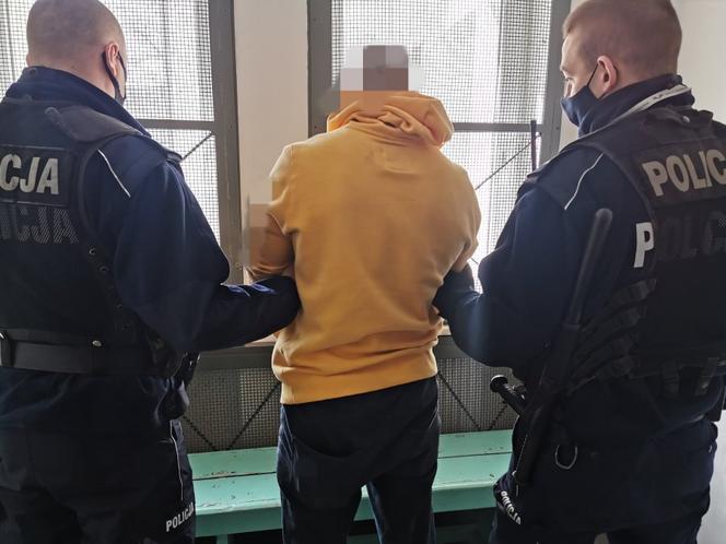 Wandal niszczył samochody. Wpadł, bo miał charakterystyczną bluzę
