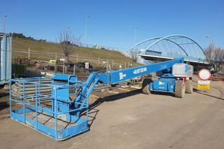 Przebudowa wiaduktu w ciągu al. Armii Krajowej idzie pełną parą! [ZDJĘCIA]