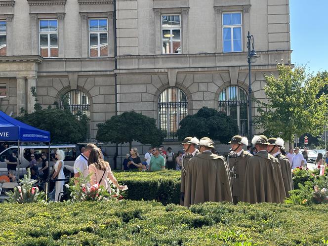 Święto Wojska Polskiego 2023 w Krakowie. Uroczystości na placu Jana Matejki