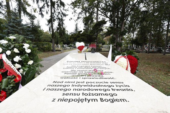 Tak wygląda grób Kornela Morawieckiego w 6. rocznicę śmierci