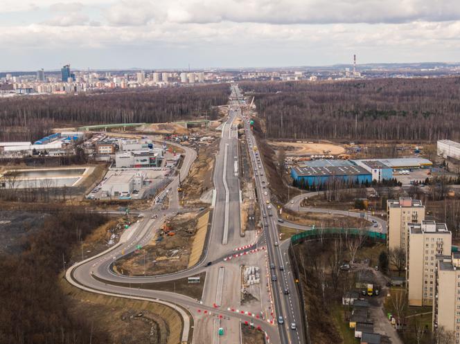 Katowice: Będzie zmiana organizacji ruchu na węźle Giszowiec. Jest data otwarcia nowej jezdni [ZDJĘCIA]