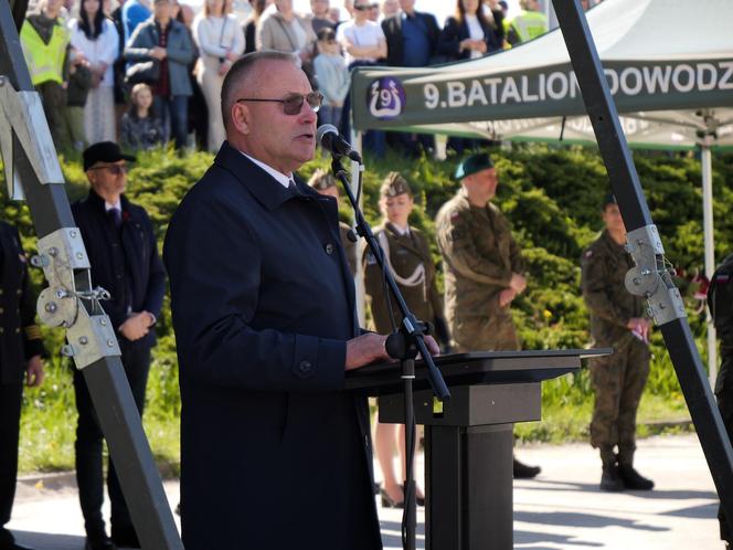 Ponad stu żołnierzy na Placu Solidarności w Olsztynie. Złożyli uroczystą przysięgę [ZDJĘCIA]