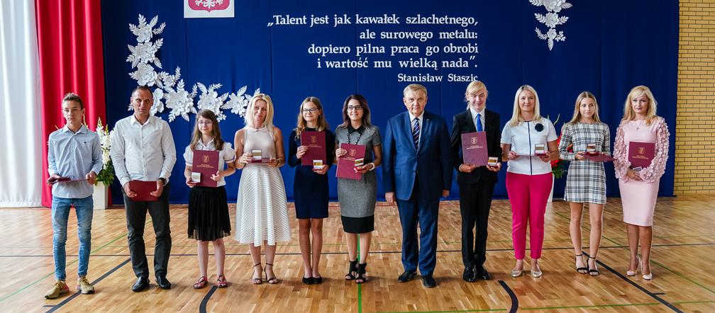 Początek nowego roku szkolnego w Białymstoku. Naukę rozpoczęło 39 tys. dzieci i młodzieży