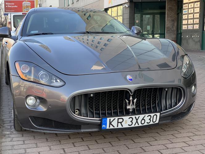 MiłyPan jeździ sportowym Maserati GranTurismo