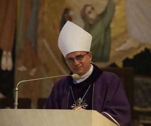 Bp Chrząszcz do młodych: Jezus wzywa do potraktowania spraw Bożych poważnie w naszym życiu