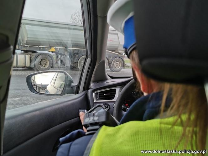 Kierowcy ciężarówek dostali prawie 30 mandatów w kilka godzin