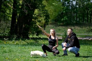 Ola Ciupa boksuje i całuje na spacerze