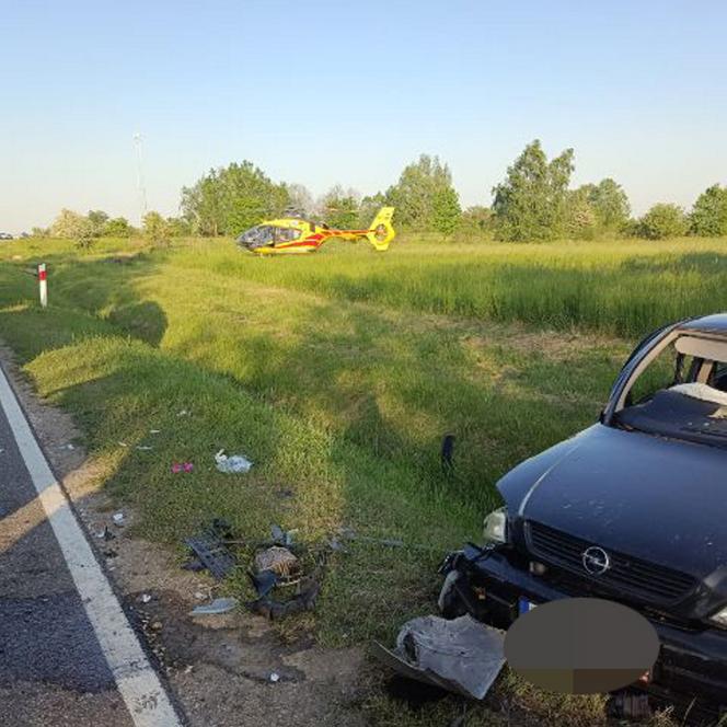 Nieprzytomna 3-latka zabrana śmigłowcem! Kilka osób rannych w wypadku pod Buskiem-Zdrojem [ZDJĘCIA]