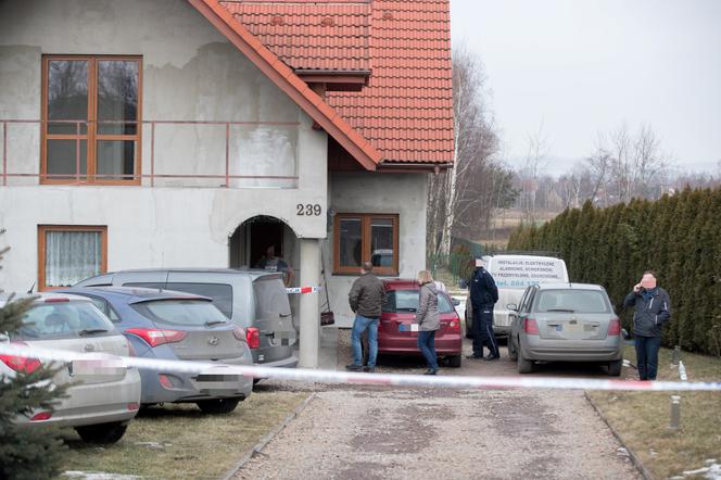 Skawiny samobójstwo rozszerzone matka wisielec dzieci