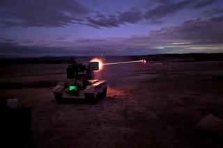 Pojazd bezzałogowy Warfighter z wyrzutnią Javelin