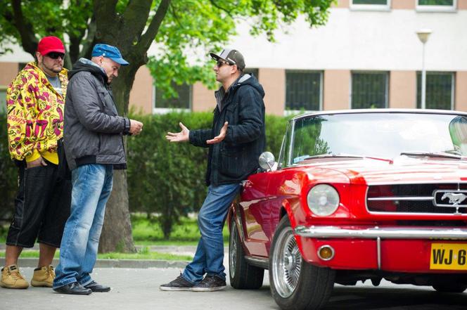 Roman Hoffer (Waldemar Obłoza) "Na wspólnej" - Ford Mustang