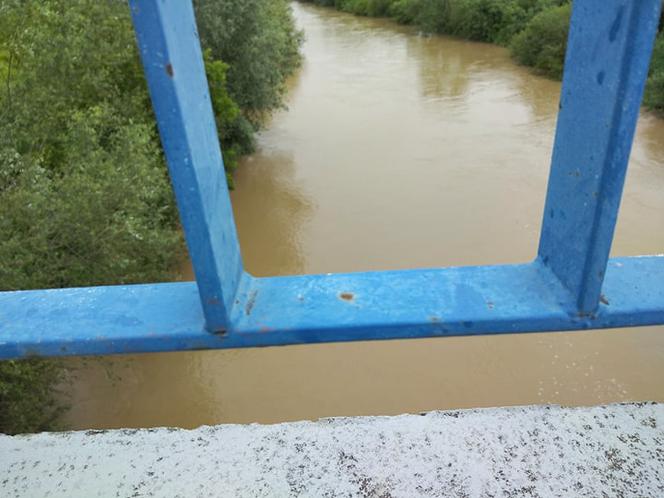 Wysoki Dunajec pod Tarnowem! Biała przy Azotach też przybiera