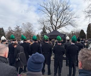 Pogrzeb górnika z Kopalni Węgla Kamiennego Knurów-Szczygłowice