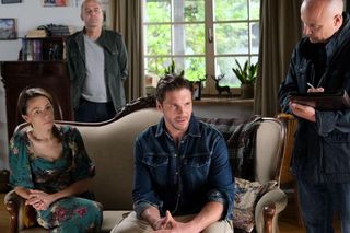 	M jak miłość, odcinek 1826. Marcin (Mikołaj Roznerski), Martyna (Magdalena Turczeniewicz), policjant Darek (Jan Kozaczuk)