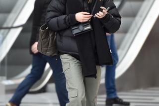 Izabella Krzan odśnieżyła samochód