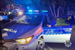 Poświęcili radiowóz, by zatrzymać uciekiniera. 17-latek chciał przejechać policjanta 