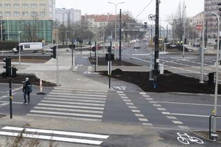 Trwają prace przy ul. Kraszewskiego w Toruniu. Kiedy się zakończą? Drogowcy przedstawiają konkrety