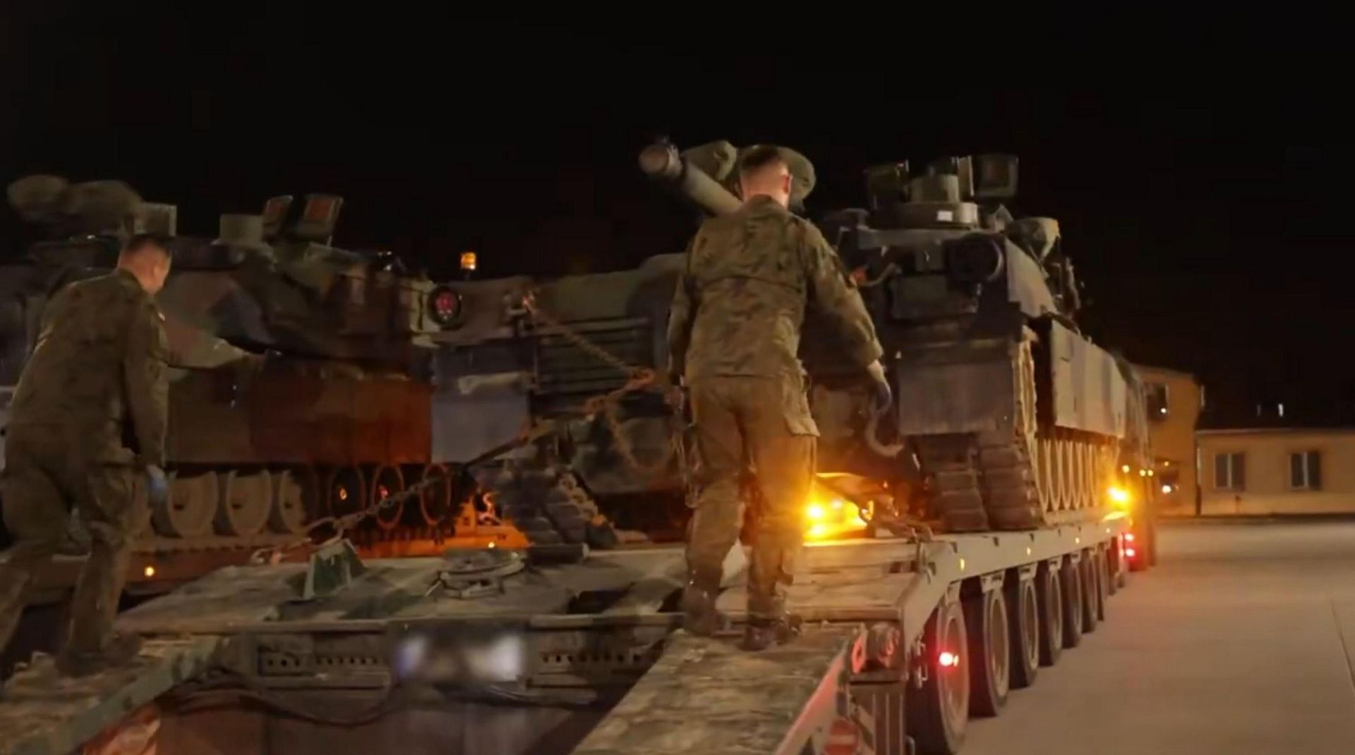 Czołgi Abrams M1A2 #SEPv3 w 1. Warszawskiej Brygadzie Pancernej