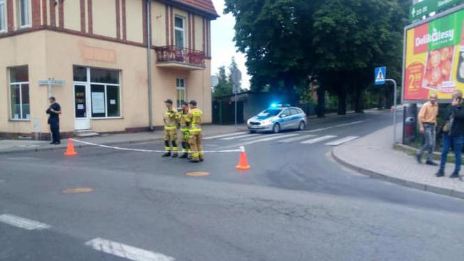 Sieraków: Z wielkim impetem uderzył w budynek! Ledwo stał na nogach