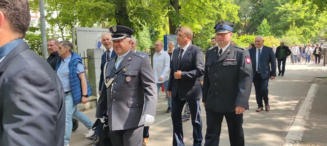 Nadanie sztandaru dla 16 WOG