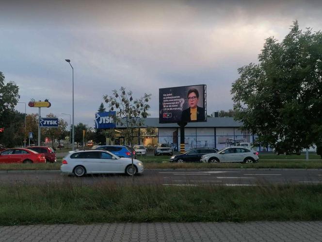 Haker włamał się na telebimy w Lesznie