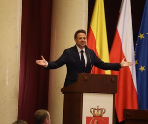 Nadzwyczajna sesja Rady Warszawy