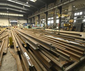 Kraków buduje Warszawie plac Zawiszy. Byliśmy w fabryce, gdzie powstanie 121 elementów wielkiej układanki