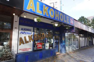 Sklepy monopolowe 24h w Śródmieściu Warszawy przechodzą do historii