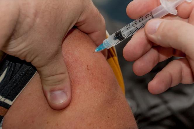Szczepionka przeciw Covid-19: Trzecia dawka dostępna dla wszystkich. Od kiedy?