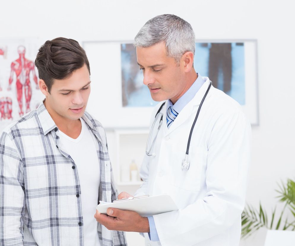 Zwężenie cewki moczowej powoduje przede wszystkim zaburzenia przy oddawaniu moczu.