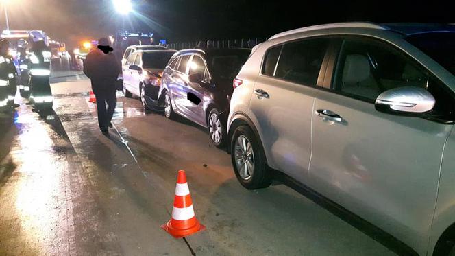 Karambol na A4 w pobliżu Kostomłotów