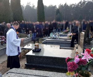 Pogrzeb Krzysztofa Kononowicza w Białymstoku. Fani pożegnali legendę internetu