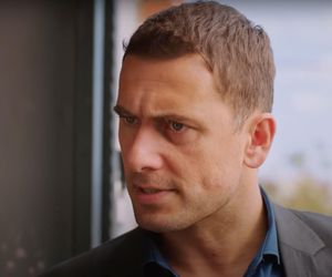 Kuzey odkrywa, że Yildiz i Hulya zostały zamknięte w składziku.