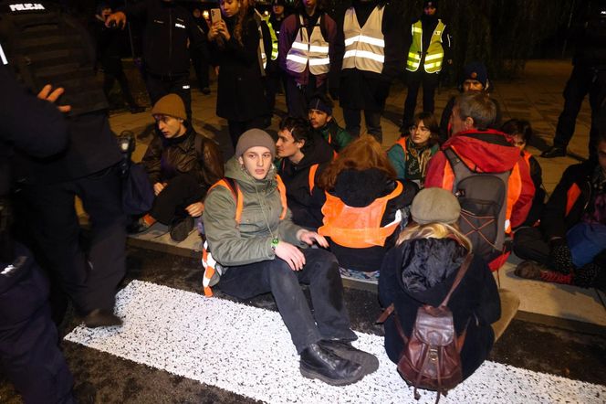 Blokada aktywistów z Ostatniego Pokolenia (27.11.2024)