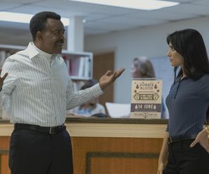 Tim Meadows jako agent Langston Fleury i Sol Rodriguez jako Sasha Bordeaux.