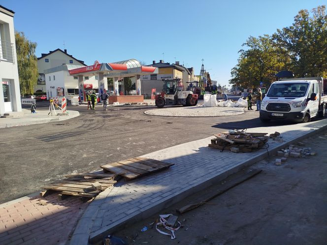 Na ul. Floriańskiej w Siedlcach powstaje nowe rondo ósemkowe i nowa nawierzchnia