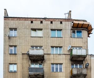 Kamienica na Mackiewicza 1 w Warszawie