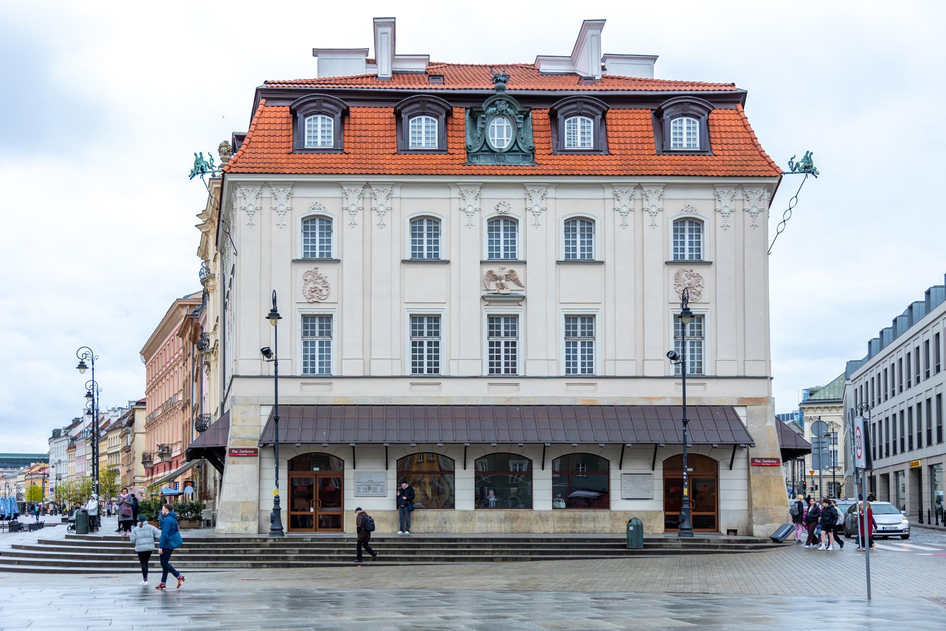 Ruchome schody Trasy W-Z i radziecka tablica sterująca - zobacz zdjęcia wyjątkowego miejsca