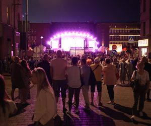 Pierwszy dzień Dni Bytomia 2025 przyciągnął tłumy. Na scenie wystąpił m.in. zespół Piersi