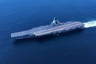 Chiński lotniskowiec Fujian
