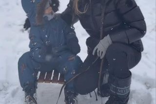  Małgorzata Rozenek-Majdan dokazuje z Radkiem i synkiem w śniegu. Piękna rodzinka!