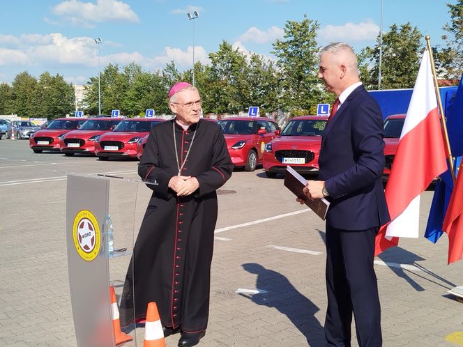 Siedlecki WORD wymienił starą flotę pojazdów egzaminacyjnych na nowe samochody marki Suzuki Swift
