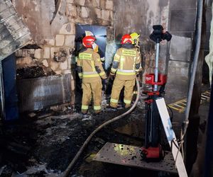 Pożar warsztatu samochodowego w Wyżnicy w gm. Dzierzkowice